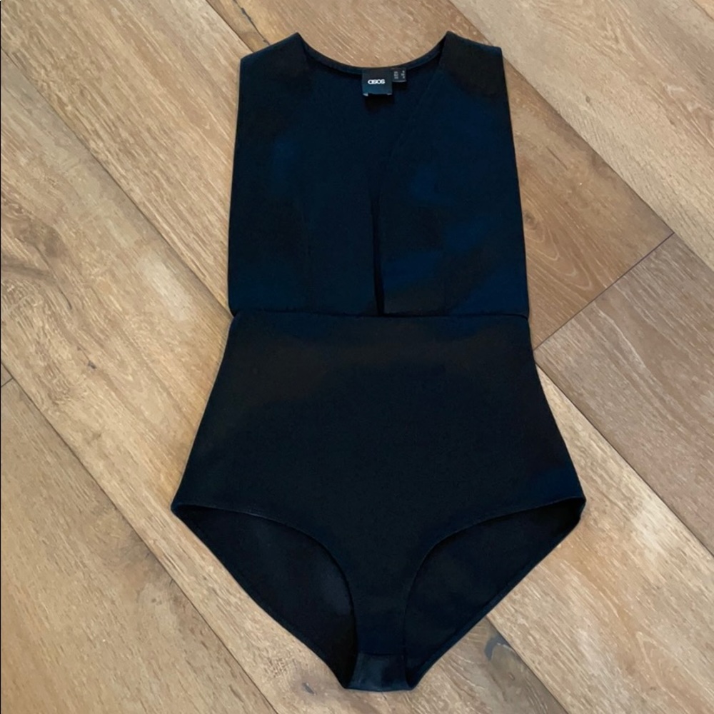 ASOS black bodysuit deep v-neck and arms size 2